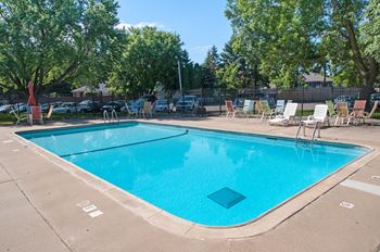 Swimming pool and lounge